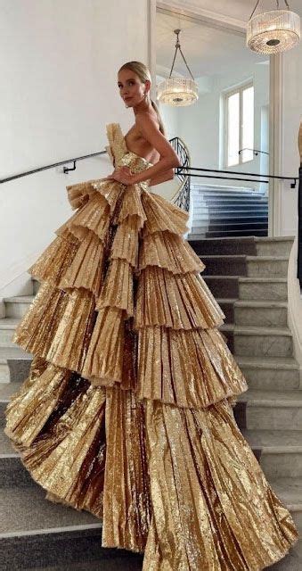 Lovely Gold Gown Gowns Dresses Pretty Prom Dresses Ball Gown Dresses