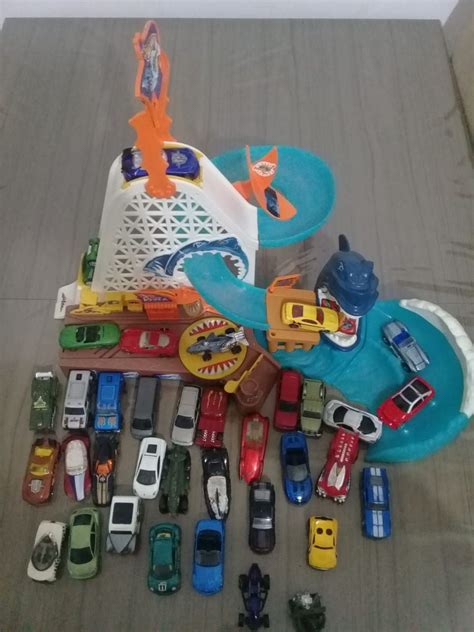 Hot Wheels Parque do Tubarão Brinquedo Mattel Usado enjoei