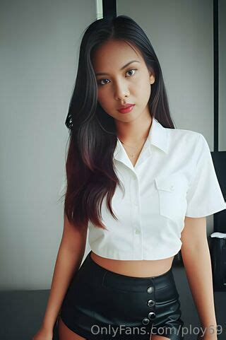 Emma Lawrence Lily Hart Lily Hart Lilyhart Lily Hart Nude Onlyfans Photo