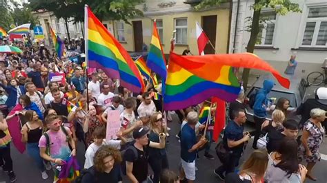 Une Gay Pride Sous Tension Et Haute S Curit En Pologne Euronews