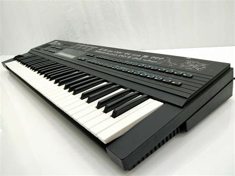 MATRIXSYNTH Yamaha DX7 II FD SN 12198 W Case