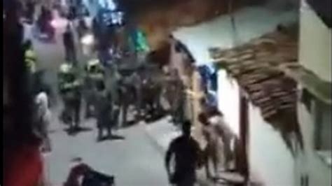 Video Qu Impresi N Fuerte Asonada Contra La Polic A En Cartago