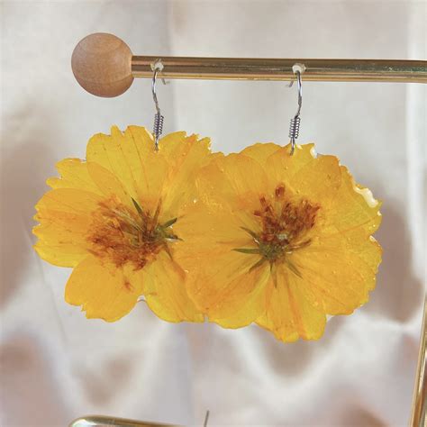 Dried Flower Handmade Resin Earrings Pressed Cosmos Earrings Etsy