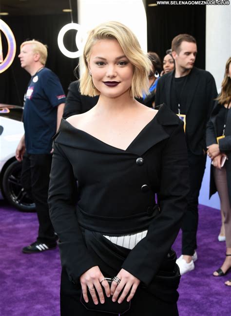 Olivia Holt No Source Posing Hot Babe Sexy Celebrity Beautiful