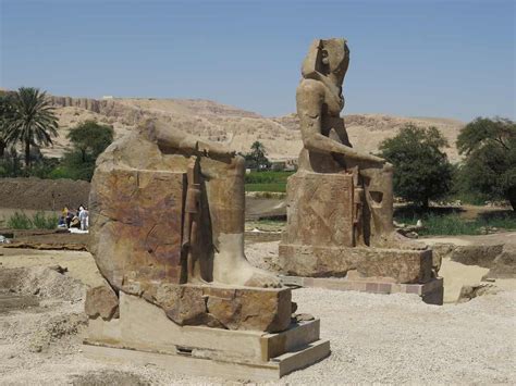 Colossi of Memnon: history, description, facts, photo