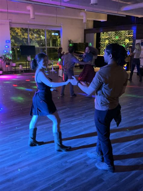 East coast swing wedding dance | Honestweddingadvice.com