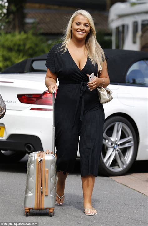 Towies Gemma Collins Shows Newbie Saffron Lempriere The Ropes For