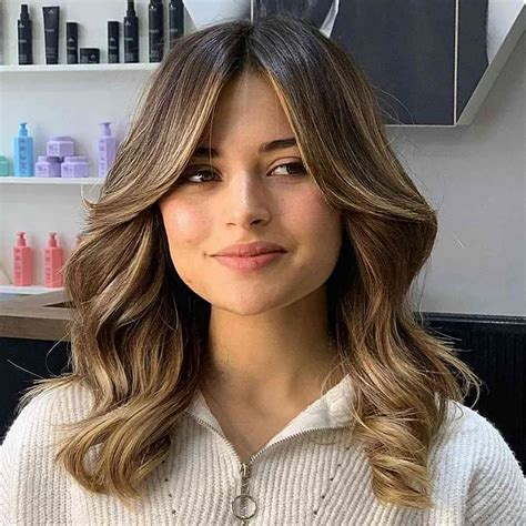 Coupe Courte Qui Affine Le Visage 8 Coupes Et Coiffures Tendance Pour