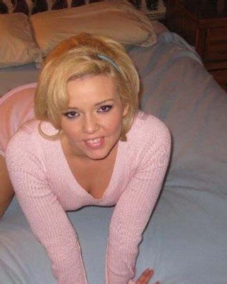 Naughty Amateur Housewifes Porn Pictures XXX Photos Sex Images