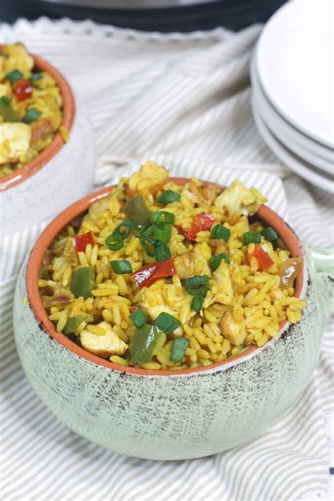 Instant Pot Arroz Con Pollo Recipe - Sweet Pea's Kitchen