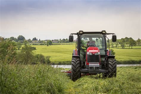 Austro Diesel: MF 5711 Sonderangebot von Massey Ferguson