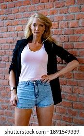 30 094 Tall Blonde Images Stock Photos Vectors Shutterstock