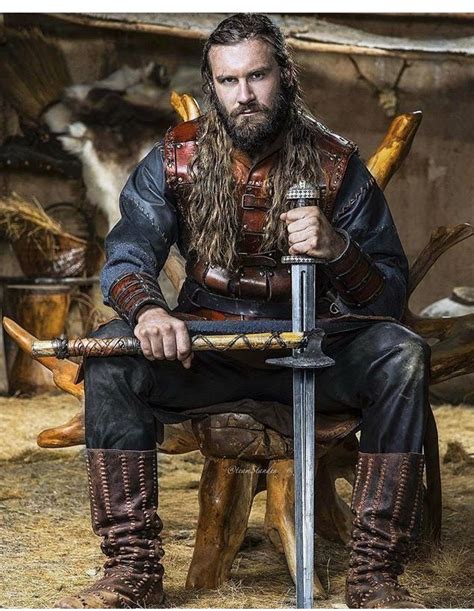 Pin by 𝓛𝓪𝓭𝔂𝓱𝓪𝔀𝓴𝓮 on Actor Clive Standen Rollo vikings Vikings