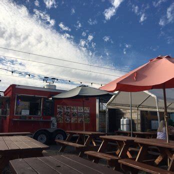 Milwaukie Station Food Cart Pod Updated May 2026 68 Photos And 22