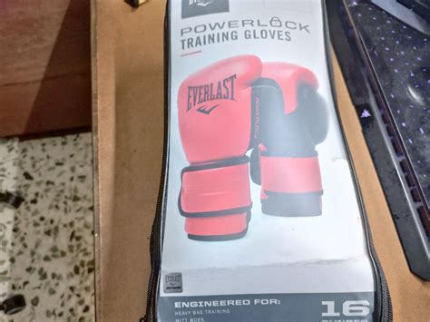 Everlast PowerLock Training Gloves, Sports Equipment, Other Sports ...