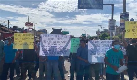 Bloquean Pobladores La Carretera En Marquelia Para Exigir Pavimentación