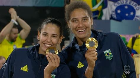 Duda e Ana Patrícia conquistam ouro no vôlei de praia em Paris Jornal