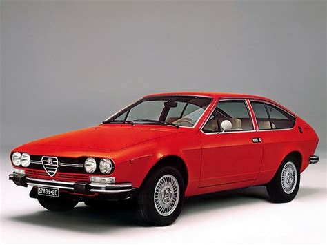 Alfa Romeo Alfetta Gt Gtv Gtv6 1974 1987 Un Pur Sang Populaire Dès 9 000