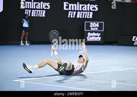 Jannik Sinner Of Italy Gewinnt Daniil Medwedev Beim Grand Slam