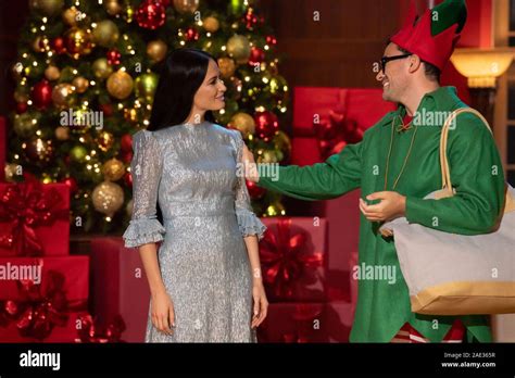 THE KACEY MUSGRAVES CHRISTMAS SHOW, from left: Kacey Musgraves, Dan Levy, (aired Nov. 29, 2019 ...