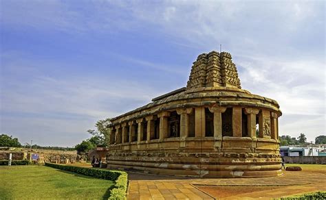 Full Day Tour Of Badami Pattadakal And Aihole