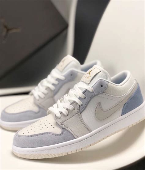 Air Jordan 1 Low Paris Grey White