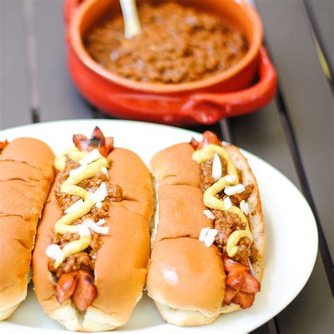 Coney Island hot dog sauce | white plate blank slate