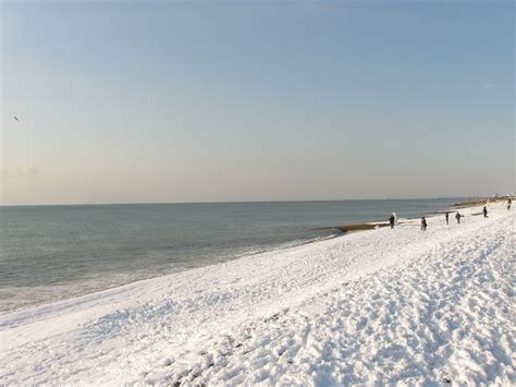 Hove Beach Photo | UK Beach Guide