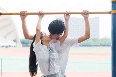 College Couple Kissing Telegraph