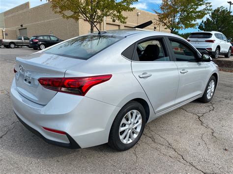 New Hyundai Accent Sel Sedan Ivt Fwd Dr Car