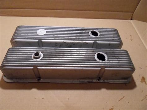 Vintage Cal Custom Aluminum Finned Valve Covers Small Block Chevy On