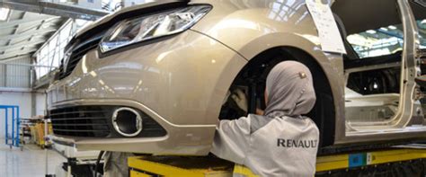 Sortie de la 100 000ème voiture de lusine Renault Algérie dOued