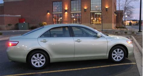 Review: 2009 Toyota Camry Hybrid