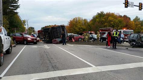 Several injured in 10-vehicle crash in Maine