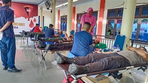 Satbrimob Polda Sultra Gelar Donor Darah Rangkaian HUT Brimob Polri Ke