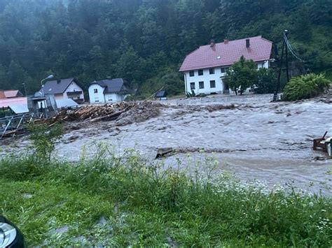 Pomo Karitas Prizadetim Ob Neurjih In Poplavah Katoli Ka Cerkev