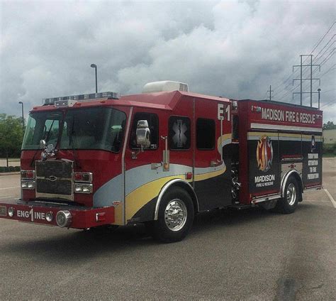 Fire Apparatus Emt Paramedic Fire Equipment Paramedics Fire