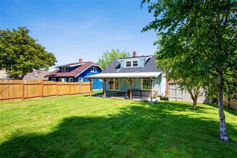 Typical Single Floor American House With Front Yard And Spacious