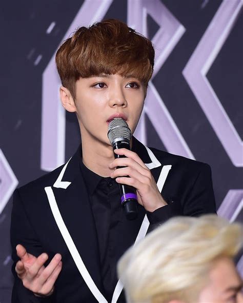 Ex Exo Luhan Returns To Korea Inquirer Entertainment