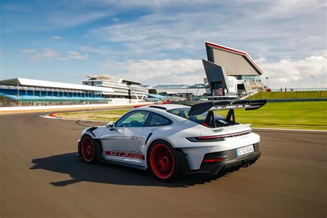 2023 Porsche 911 GT3 RS Is All About Aero - CNET