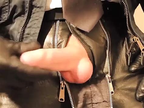 Free Leather Cigar Gay Porn Videos XHamster