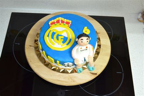 Mis Dulces Pinitos Tarta Real Madrid Y Cristiano Ronaldo