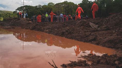 Gua Do Paraopeba Est Impr Pria Em Km Do Rio Cidade