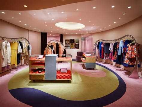 Retail Trends 2019: Discourse through Design | Retail trends, Store ...