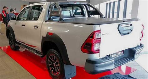 Toyota Hilux Revo V Automatic 2.8 2023 Price in Pakistan, Review, Full ...