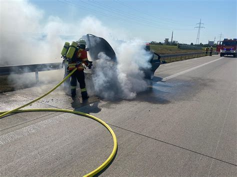 Pkw Brand Feuerwehr Malsch Retten Löschen Bergen Schützen