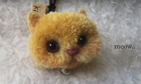 Брелок Кот из помпона | Кот и кошка