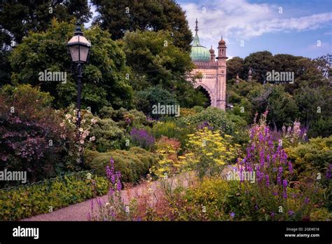 Brighton Royal Pavilion Gardens Stock Photo - Alamy