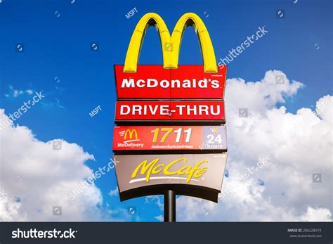 Udon Thanithailand June 10 Mcdonalds Logo Stock Photo Edit Now 286228574