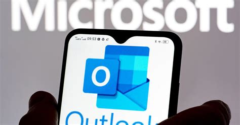 Microsoft reports outage for Teams, Outlook, other services - CBS News